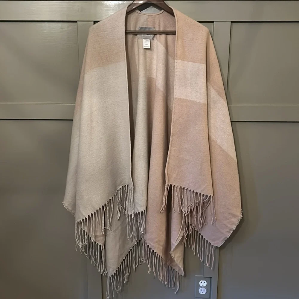 Soia & Kyo Woven Scarfigan With Fringe Blanket Poncho Sweater Cream Pink OS